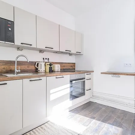 Mm Centre Terasse رانس